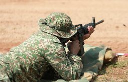 Latihan Menembak Tahunan PALAPES UTM 2019