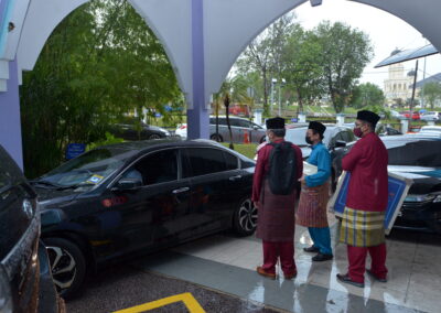 Majlis menandatangani Hujjah Wakaf Tanah Sekolah Agama UTM, Datuk 