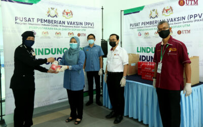 Lawatan Rasmi YB Menteri Pengajian Tinggi ke Pusat Pemberian Vaksin (PPV) Intergrasi UTM