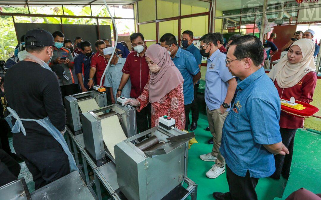 Majlis Penyerahan Mesin Memproses Mee Siput Bagi Projek PPRN KPT Prihatin Parit Sulong Batu Pahat, Johor