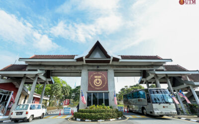 11.01.2023 : Pintu Gerbang UTM (pintu utama)