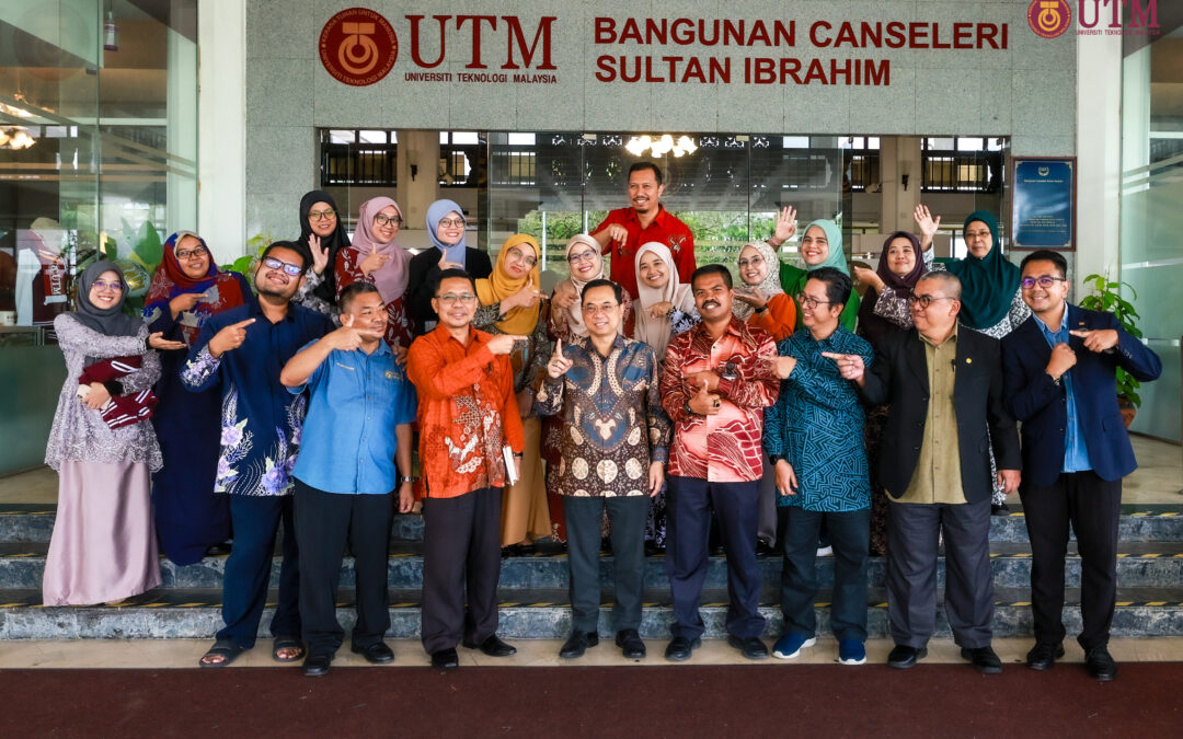 Bahagian Keselamatan Iring Naib Canselor Ke-7 Meninggalkan Universiti Teknologi Malaysia (UTM), Johor Bahru