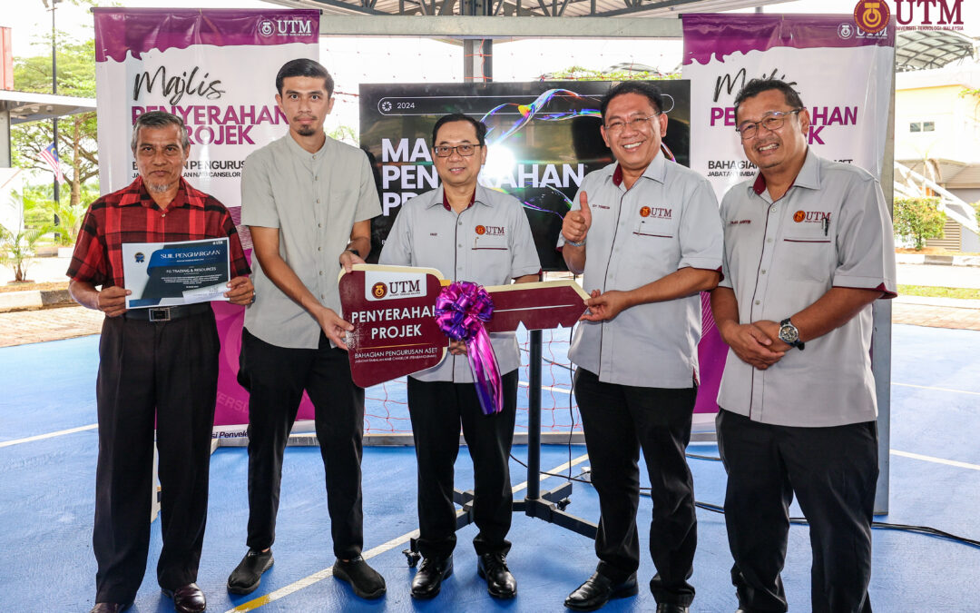 Majlis Penyerahan Projek Arena UTM (futsal)