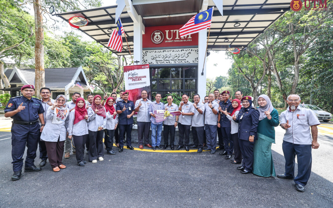 Majlis Penyerahan Projek Pos Pengawal (Pintu utama)